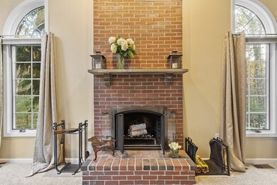 660 Sharpners Pond Rd, North Andover, MA 01845 - photo 6