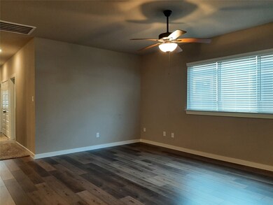 9745 Grosbeak Ln, Magnolia, TX 77354 - photo 5