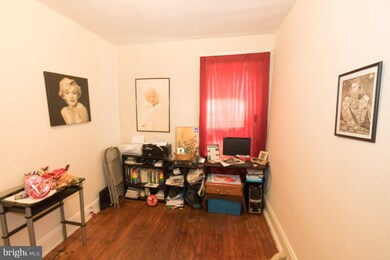 1073 Ellicott Dr, Baltimore, MD 21216 - photo 7