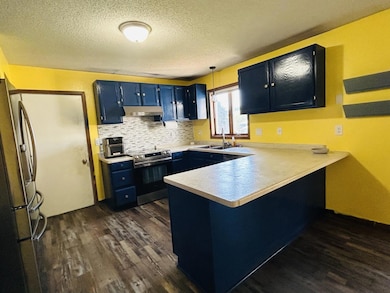 620 10th St N, Sauk Rapids, MN 56379 - photo 2