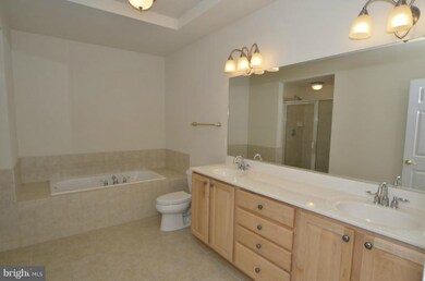 7138 Huntley Creek Place, Alexandria, VA 22306 - photo 4