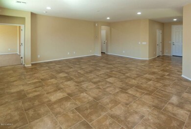 004_Living Room