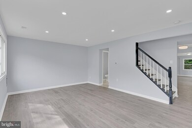 6910 Forest Terrace, Hyattsville, MD 20785 - photo 2