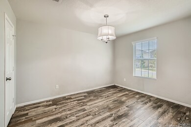 10130 Round Ridge, San Antonio, TX 78254 - photo 6