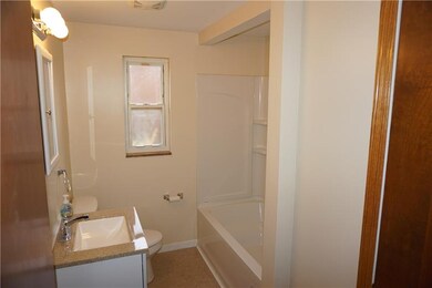 Check out the brand new bath, with all new fixture