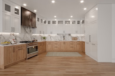 652 Hudson St unit 2E, New York, NY 10014 - photo 3