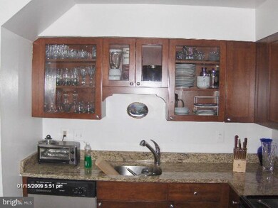 7531 Belle Grae Dr unit 12-4, Manassas, VA 20109 - photo 2