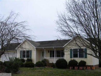 213 Doe Trail Ln, Statesville, NC 28625 - photo 2