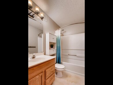 Upper level full bath