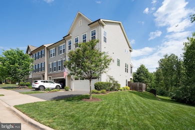 8108 Honey Bee Way, Manassas Park, VA 20111 - photo 4