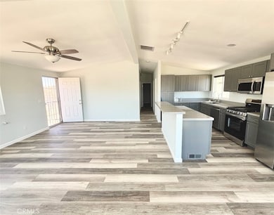 63136 Sunny Sands Dr, Joshua Tree, CA 92252 - photo 5