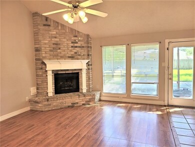 8622 Sunny Ridge Dr, Houston, TX 77095 - photo 3