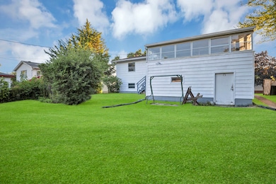 7031 Glenwood Ln, Hanover Park, IL 60133 - photo 4