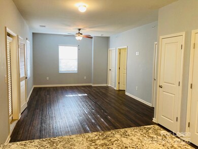 17905 Delmas Dr unit 301, Cornelius, NC 28031 - photo 5