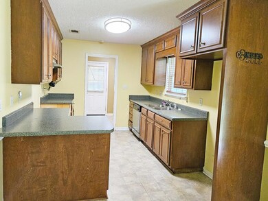 4710 Stagecoach Rd, Albany, GA 31705 - photo 4