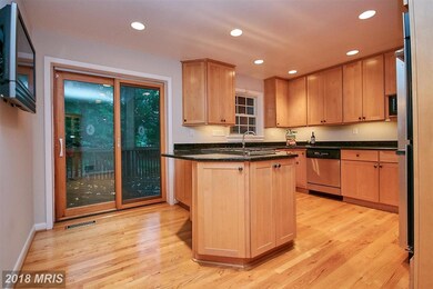 6441 Walters Woods Dr, Falls Church, VA 22044 - photo 6