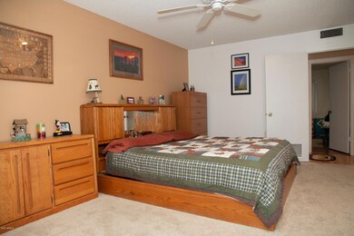 13601 N Newcastle Dr, Sun City, AZ 85351 - photo 2