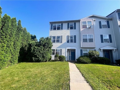 1286 Delphi Dr, Whitehall, PA 18052 - photo 2