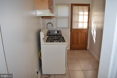 4341 Eldone Rd, Baltimore, MD 21229 - photo 4