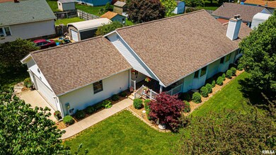 400 W Kickapoo St, Lincoln, IL 62656 - photo 2