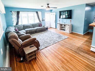 3742 Susan Ln, Brookhaven, PA 19015 - photo 5