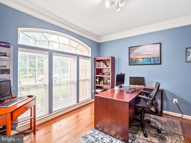 12401 James Madison Ln, Glenn Dale, MD 20769 - photo 6