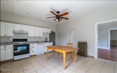 452 W 8th St, Wyoming, PA 18644 - photo 5