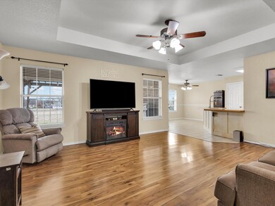 103 Meadow Brook Ct, Springtown, TX 76082 - photo 7