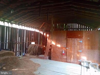 670 Wildwood Ln, Rio, WV 26755 - photo 4