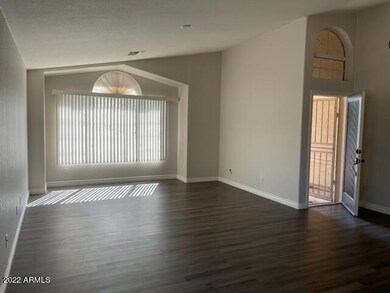 1710 Yucaa Living room