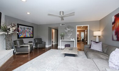 10160 Longmont Dr unit 38/6, Houston, TX 77042 - photo 3