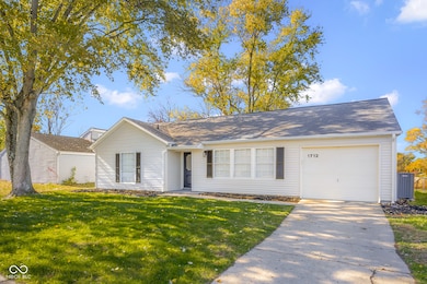 1712 Prairie Dr, Columbus, IN 47203 - photo 2