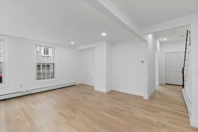 19 Royal St, Lowell, MA 01851 - photo 7