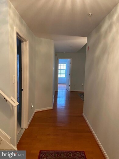 121 Timberbrook Ln unit 302, Gaithersburg, MD 20878 - photo 4