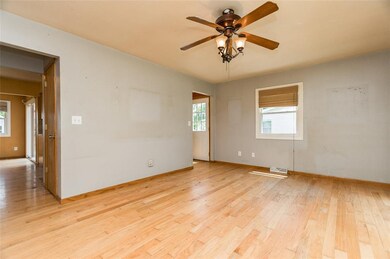 1709 10th St NW, Cedar Rapids, IA 52405 - photo 6
