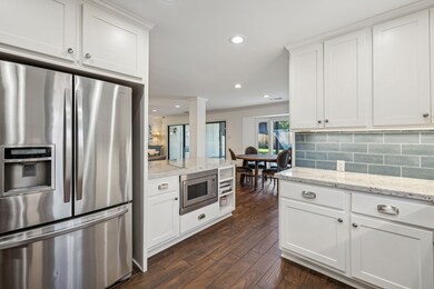 10023 Overbrook Ln, Houston, TX 77042 - photo 7