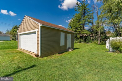 1420 Harmony St, Coatesville, PA 19320 - photo 6