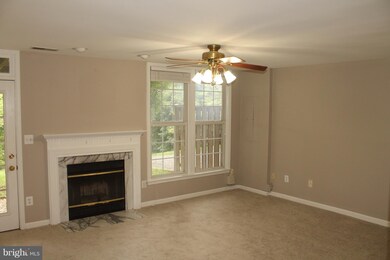 46777 Keswick Square, Sterling, VA 20165 - photo 3