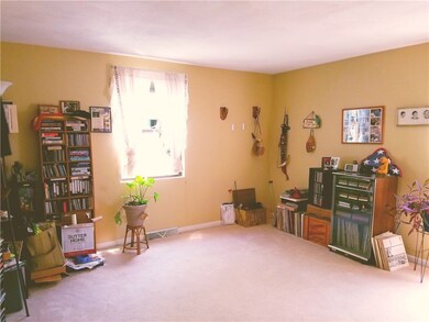 502 Pinewood Dr, Smithfield, RI 02917 - photo 4