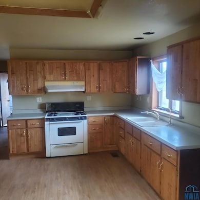 214 W Logan St, Paullina, IA 51046 - photo 6