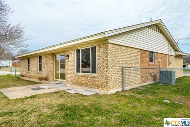 303 Eagle Ln, Kempner, TX 76539 - photo 5