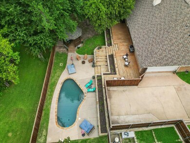 1105 Hidden Oaks Dr, Bedford, TX 76022 - photo 2