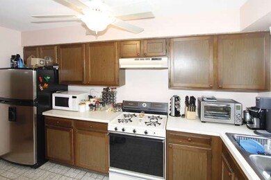 unlisted-address, Schaumburg, IL 60193 - photo 7