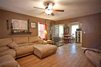 807 NW 10th St, Bentonville, AR 72712 - photo 2