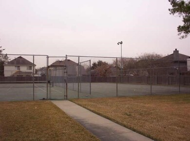 8719 High Mountain Dr, Houston, TX 77088 - photo 3