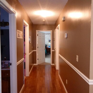 111 Lantern Ln, Shelbyville, TN 37160 - photo 7