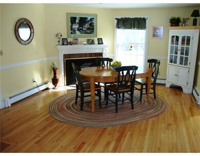 Dining Room. A versatile open floor...