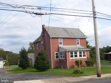 1018 Grosstown Rd, Pottstown, PA 19464 - photo 3