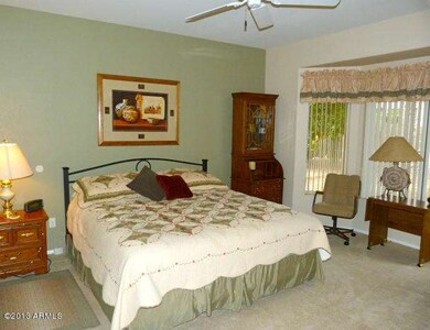 King Size Master Bedroom with Bay Window