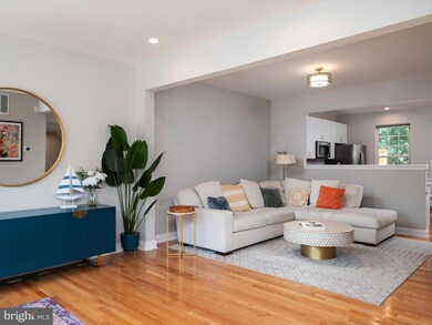 814 Stonehurst Ct, Annapolis, MD 21409 - photo 4